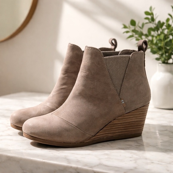 Toms Shoes - Toms Brown Wedge Ankle Boots